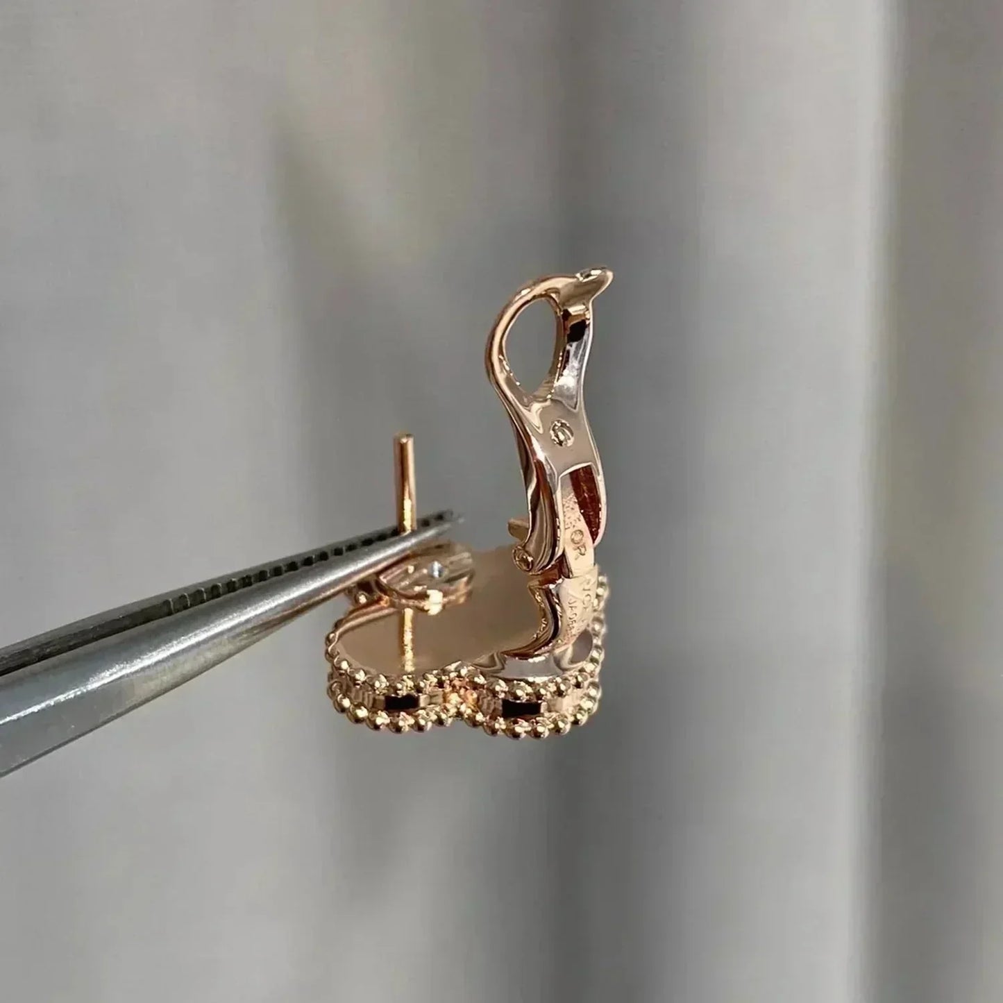 [WZQ]CLOVER MEDIUM 1 MOTIFS  PINK MOP DIAMOND EARRINGS