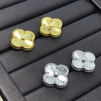 [WZQ]CLOVER MINI 9.5MM LASER EARRINGS