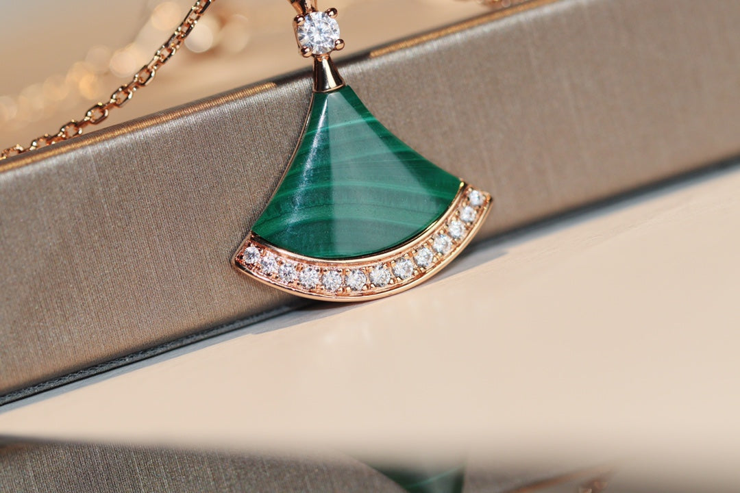 [WZQ]DREAM NECKLACE MALACHITE DIAMOND