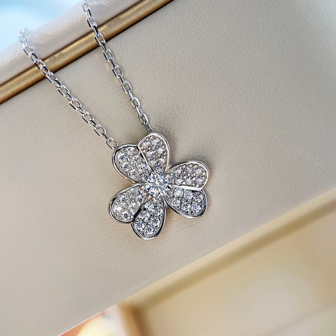 [WZQ]CLOVER DIAMOND NECKLACE SILVER