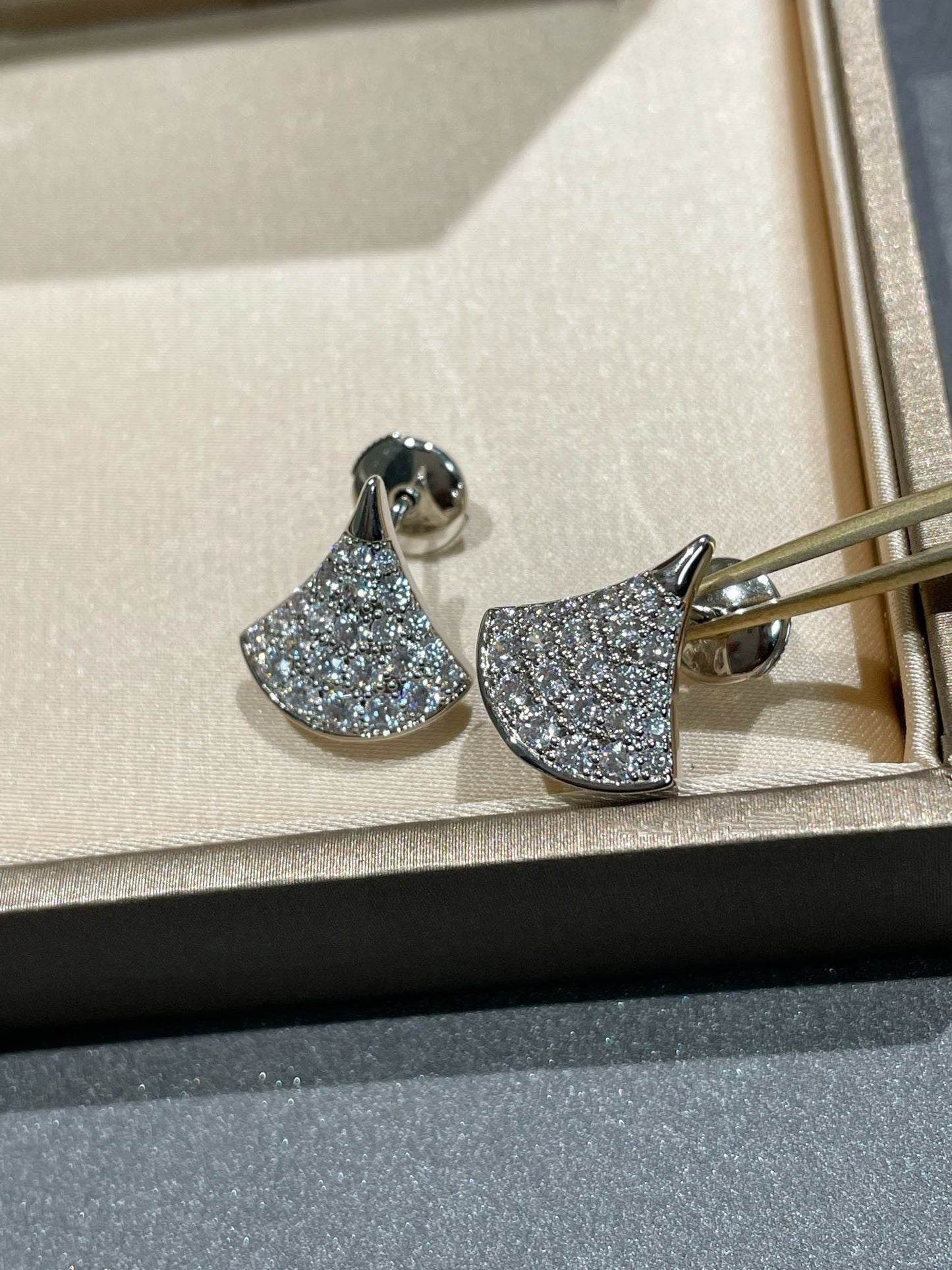 [WZQ]DREAM STUD EARRINGS DIAMOND