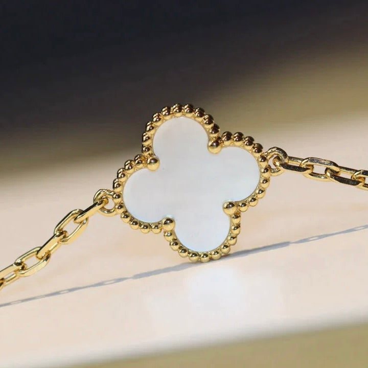 [WZQ]CLOVER 20 MOTIFS WHITE MOP NECKLACE