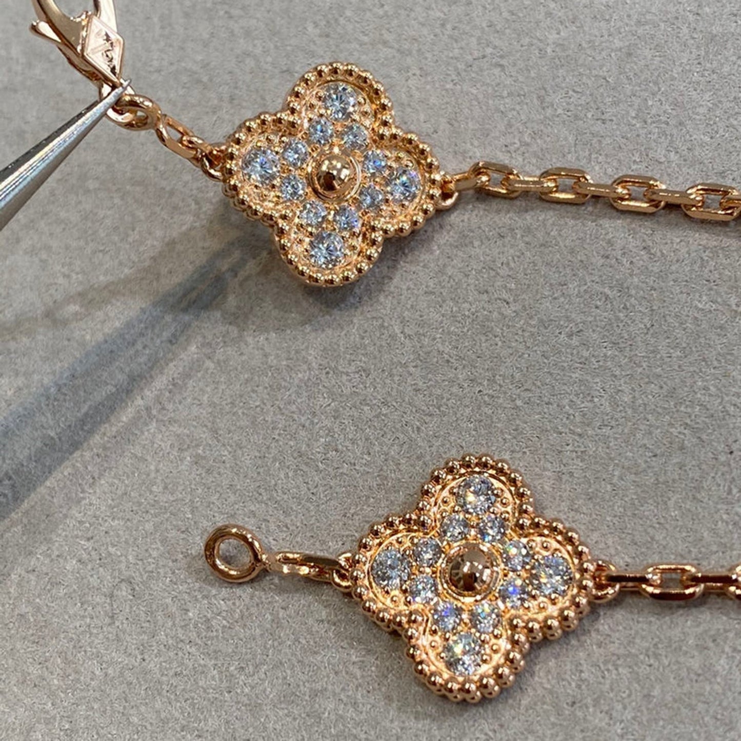 [WZQ]CLOVER 5 MOTIFS  FULL DIAMOND BRACELET
