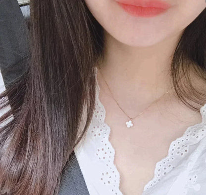 [WZQ]CLOVER MINI 9.5MM WHITE MOTHER-OF-PEARL NECKLACE