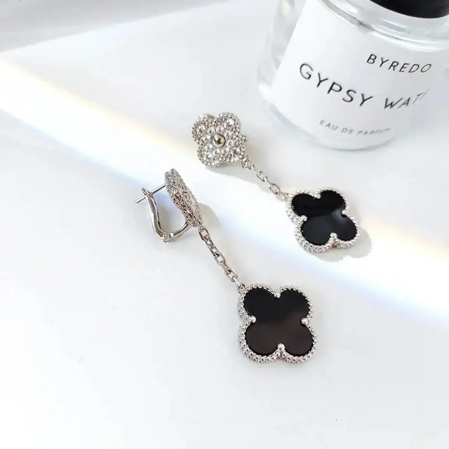 [WZQ]CLOVER 2 MOTIFS  DIAMOND ONYX EARRINGS SILVER