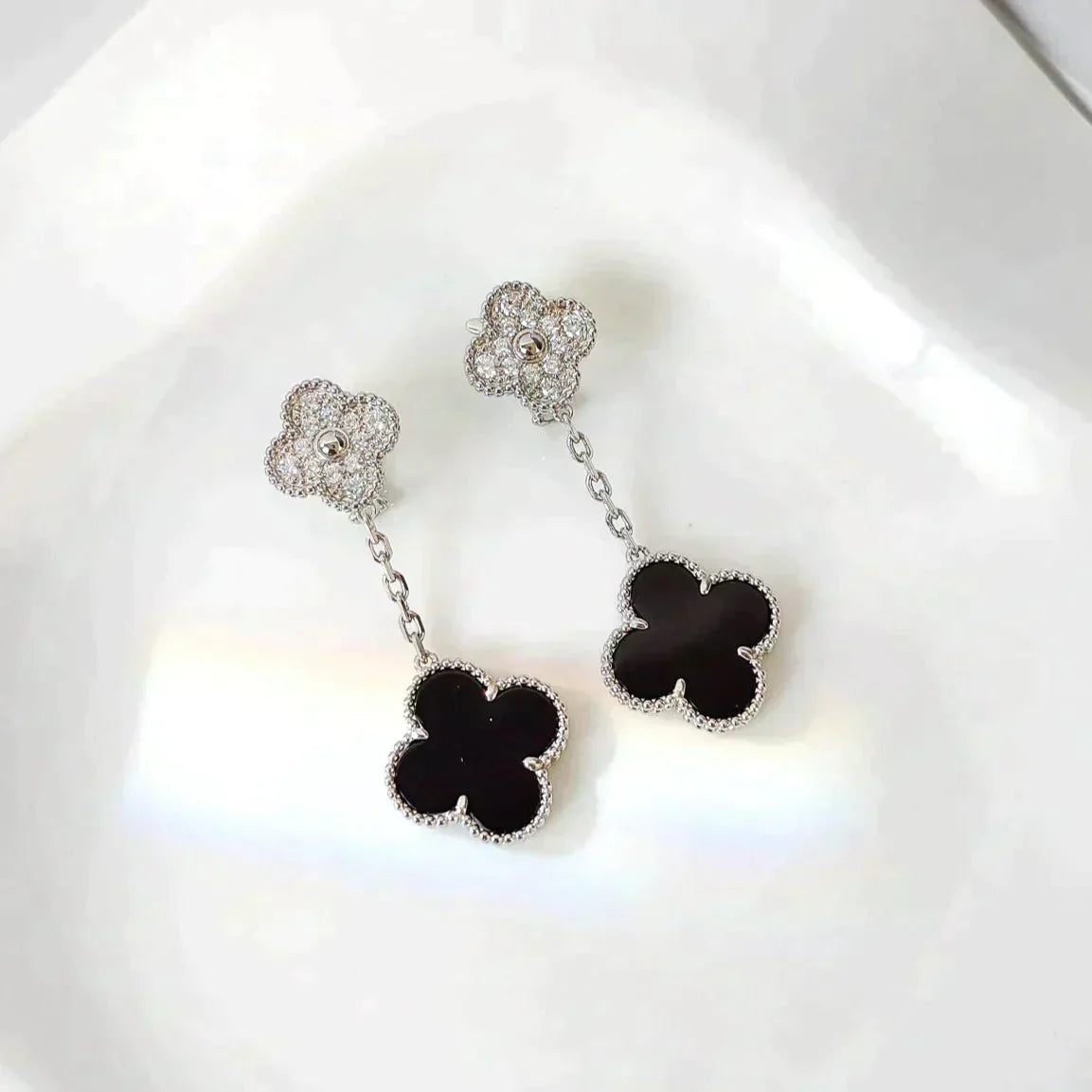 [WZQ]CLOVER 2 MOTIFS  DIAMOND ONYX EARRINGS SILVER
