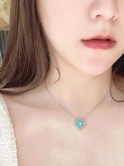 [WZQ]CLOVER 1 DIAMOND LIGHT BLUE SILVER NECKLACE