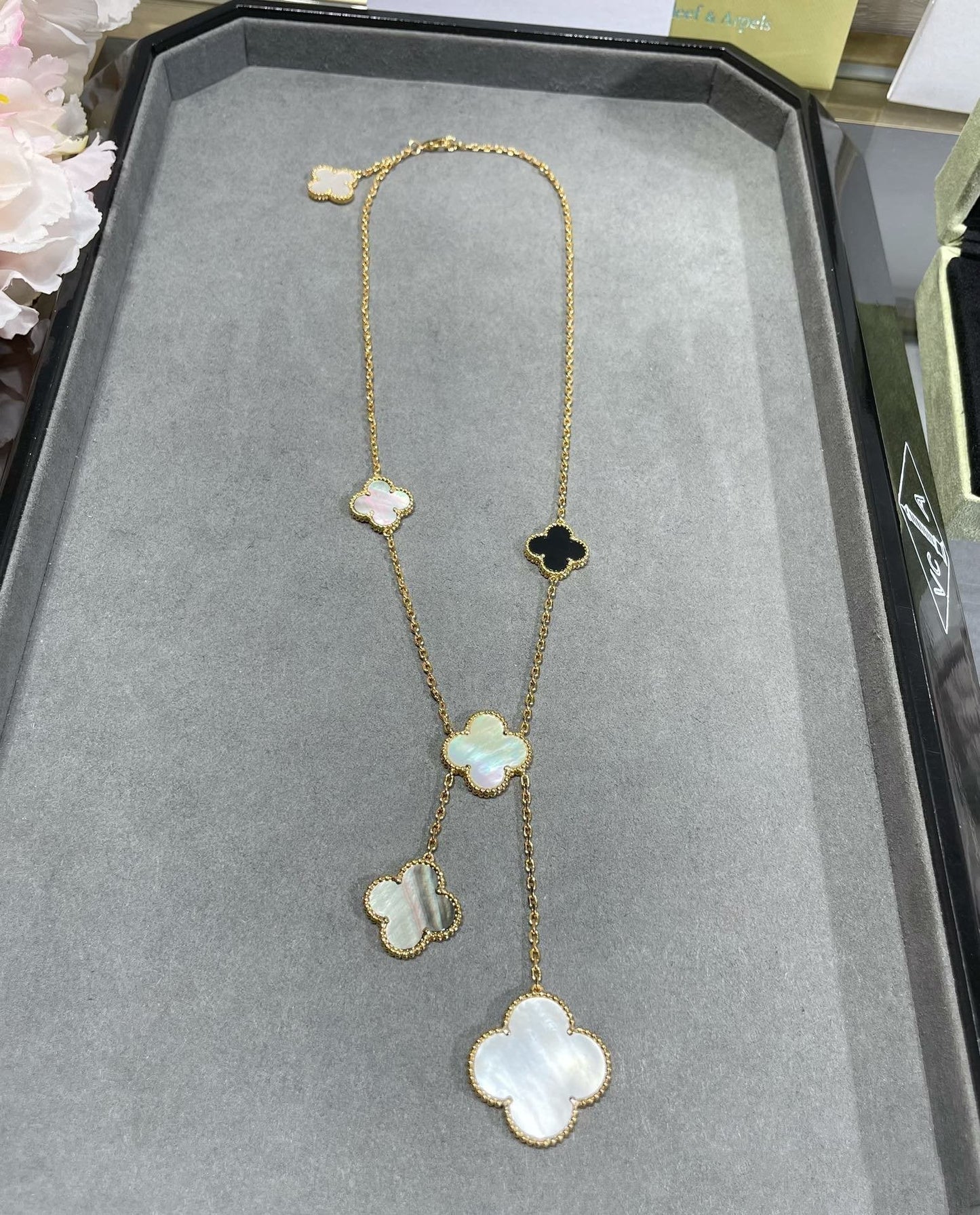 [WZQ]CLOVER 6 MOTIF MOP ONYX GOLD NECKLACE
