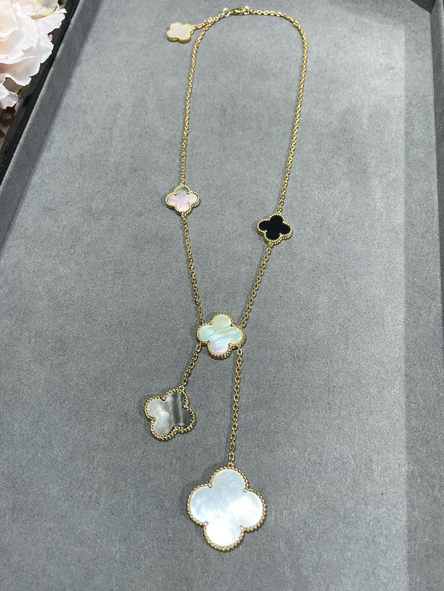 [WZQ]CLOVER 6 MOTIF MOP ONYX GOLD NECKLACE