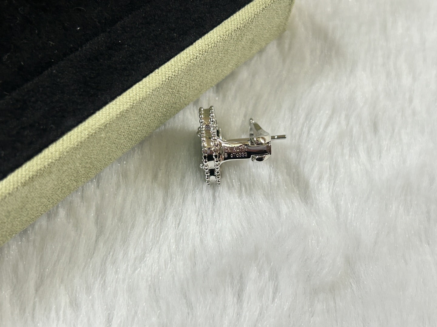 [WZQ]CLOVER PIETERSITE MEDIUM STUD EARRINGS