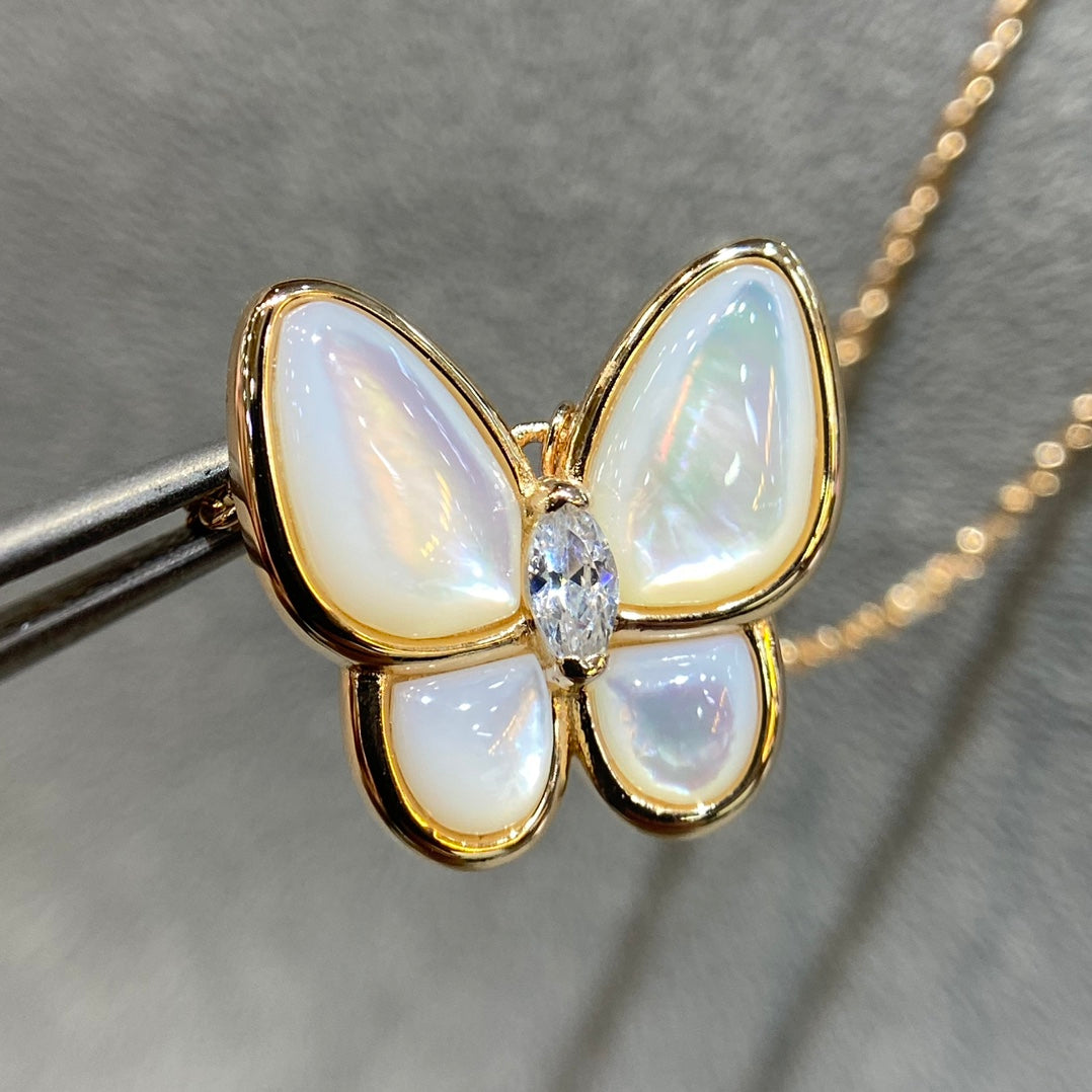 [WZQ]BUTTERFLY MOP DIAMOND NECKLACE