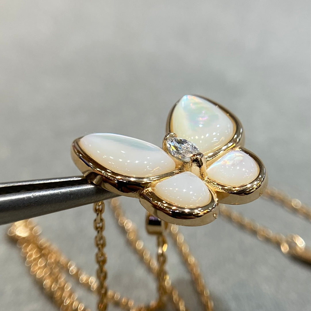 [WZQ]BUTTERFLY MOP DIAMOND NECKLACE