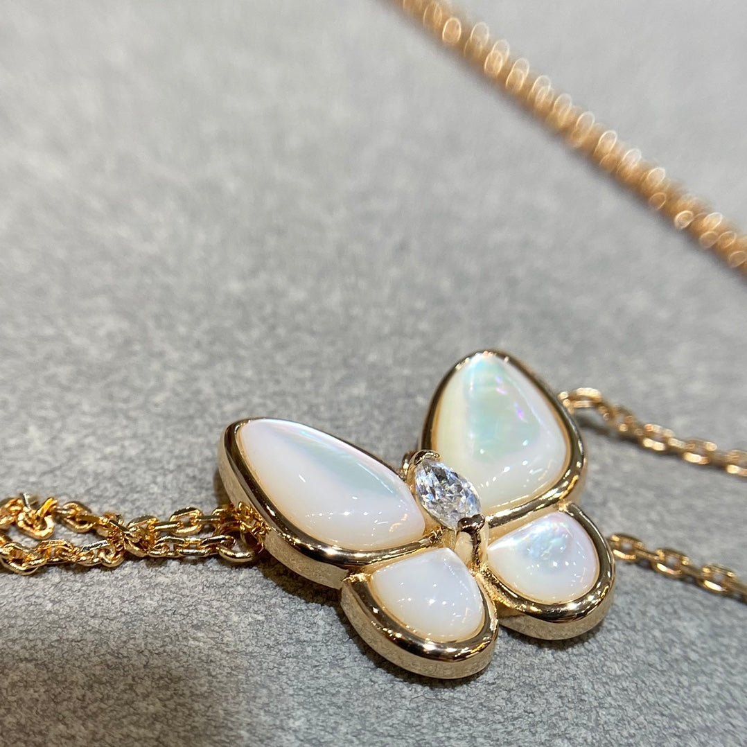 [WZQ]BUTTERFLY MOP DIAMOND NECKLACE