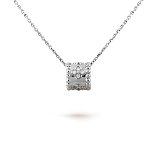[WZQ]PERLEE PEDANT SIVLER DIAMOND NECKLACE
