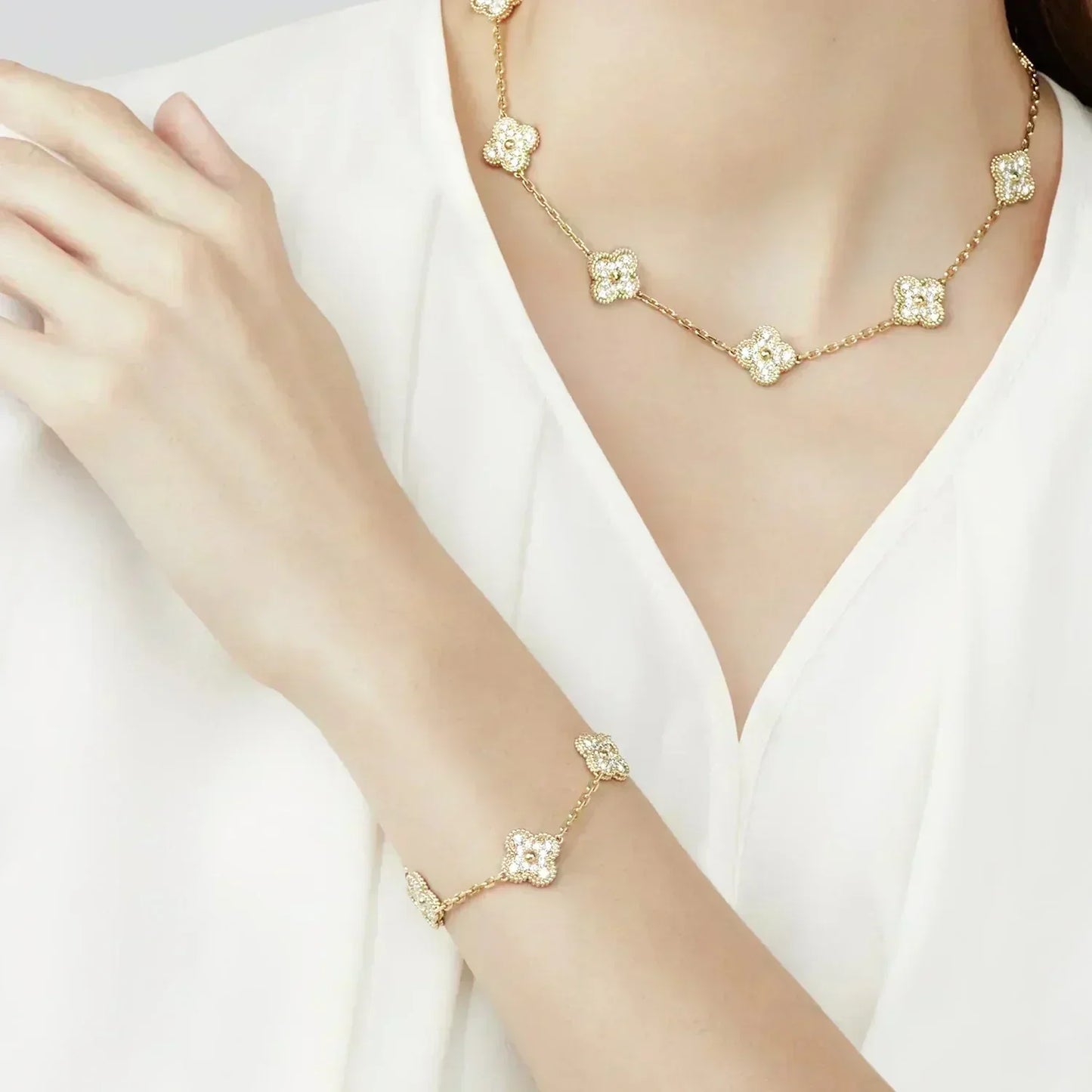 [WZQ]CLOVER 5 MOTIFS  FULL DIAMOND BRACELET