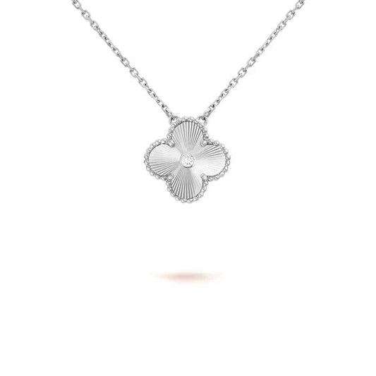 [WZQ]CLOVER  15MM DIAMOND LASER NECKLACE SILVER