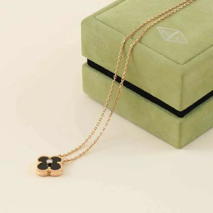 [WZQ]CLOVER 15MM DIAMOND ONYX NECKLACE