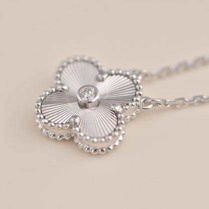 [WZQ]CLOVER  15MM DIAMOND LASER NECKLACE SILVER