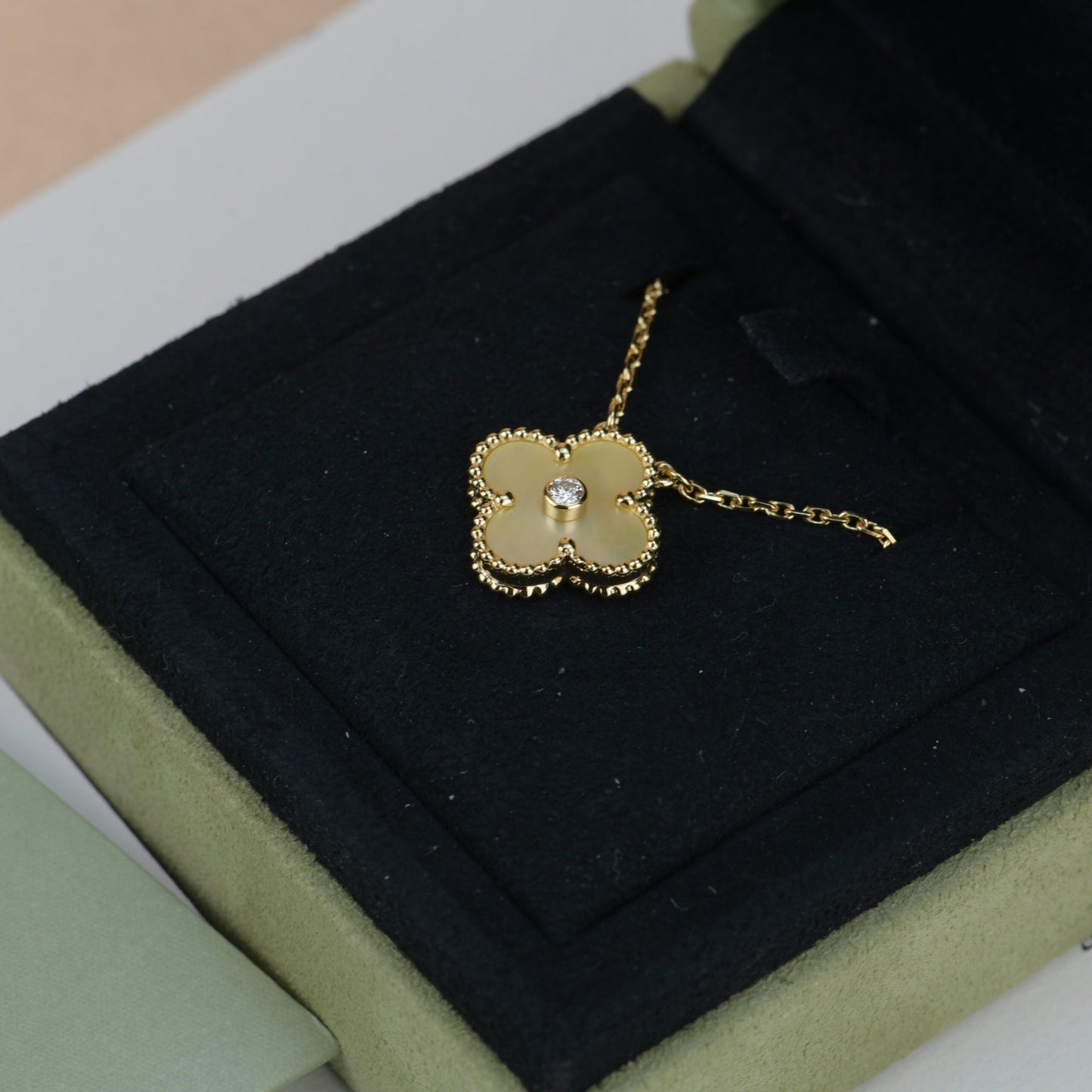 [WZQ]CLOVER 15MM DIAMOND GOLD MOTHER OF PEARL NECKLACE
