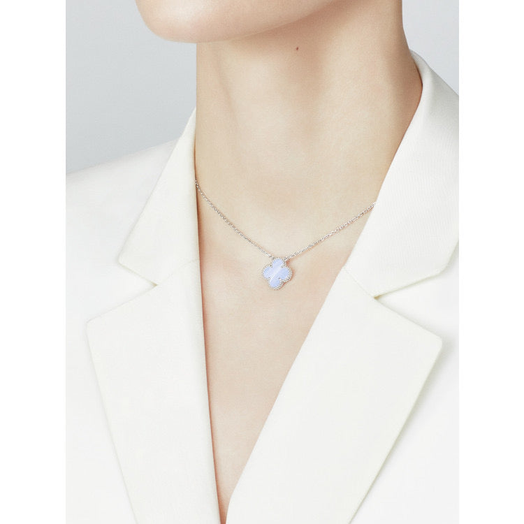 [WZQ]CLOVER 15MM BLUE CHALCEDONY NECKLACE SILVER