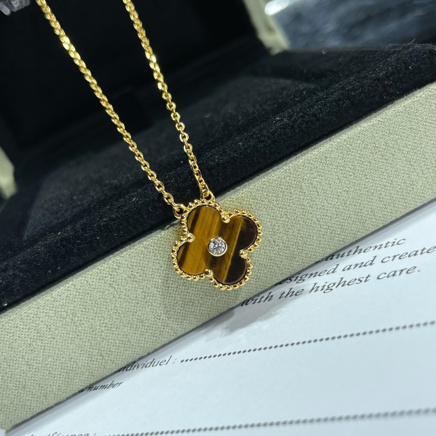 [WZQ]CLOVER 15MM DIAMOND AND YELLOW TIGER'S EYE AGATE necklace