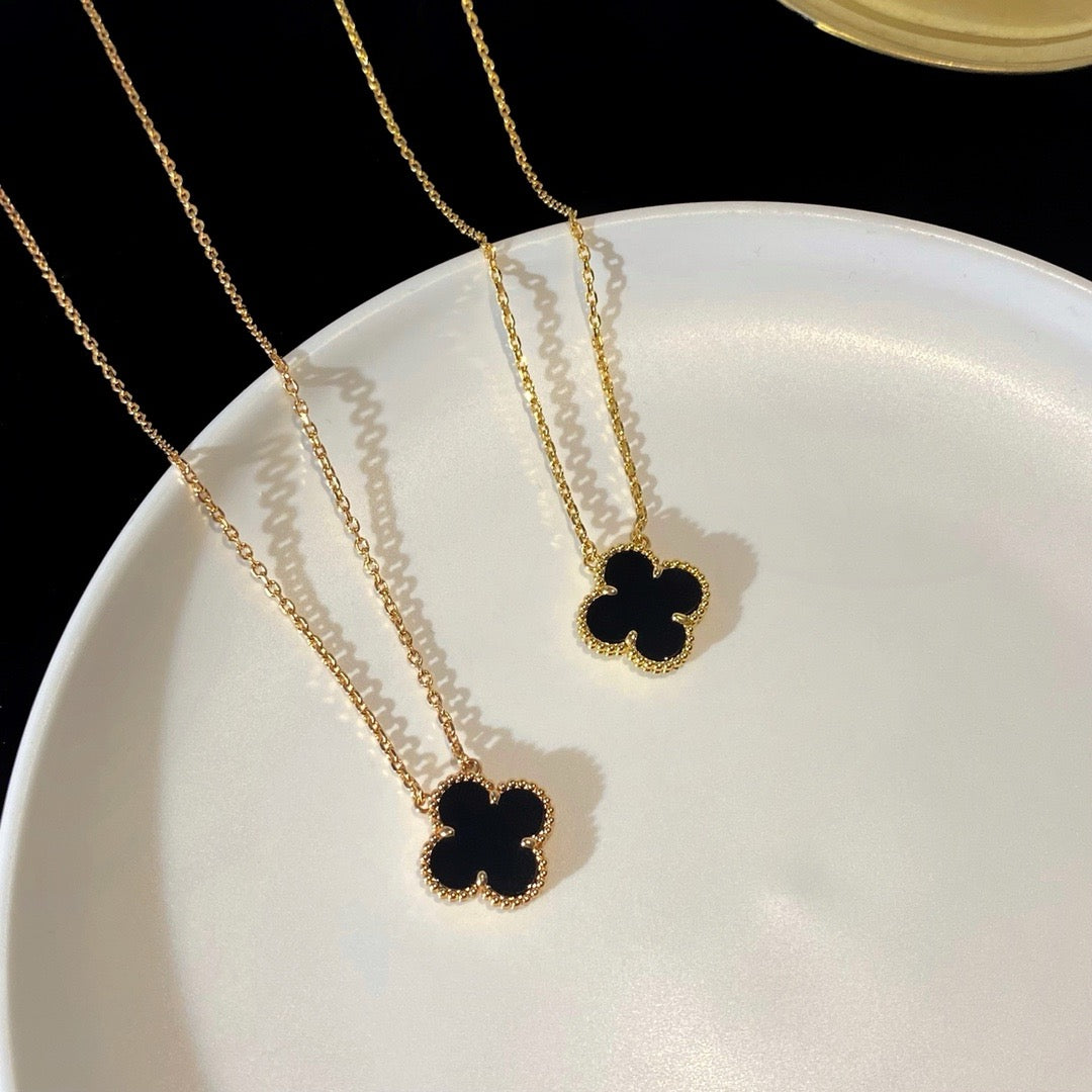 [WZQ]CLOVER 15MM BLACK ONYX SINGLE FLOWER NECKLACE
