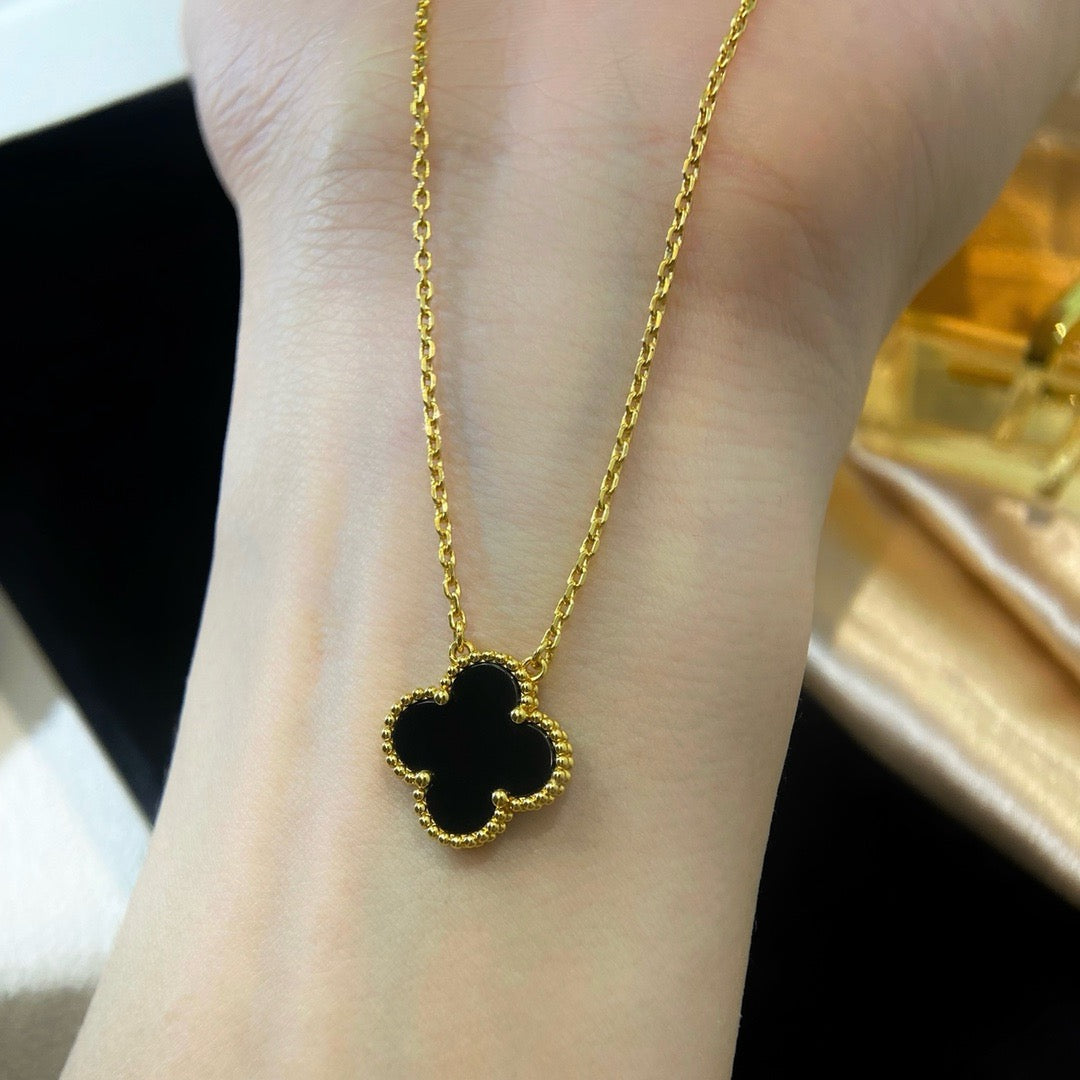 [WZQ]CLOVER 15MM BLACK ONYX SINGLE FLOWER NECKLACE