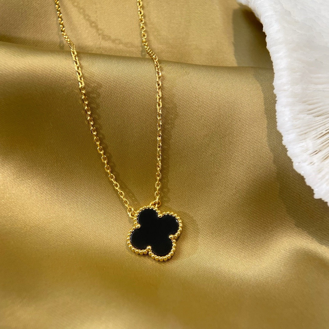 [WZQ]CLOVER 15MM BLACK ONYX SINGLE FLOWER NECKLACE