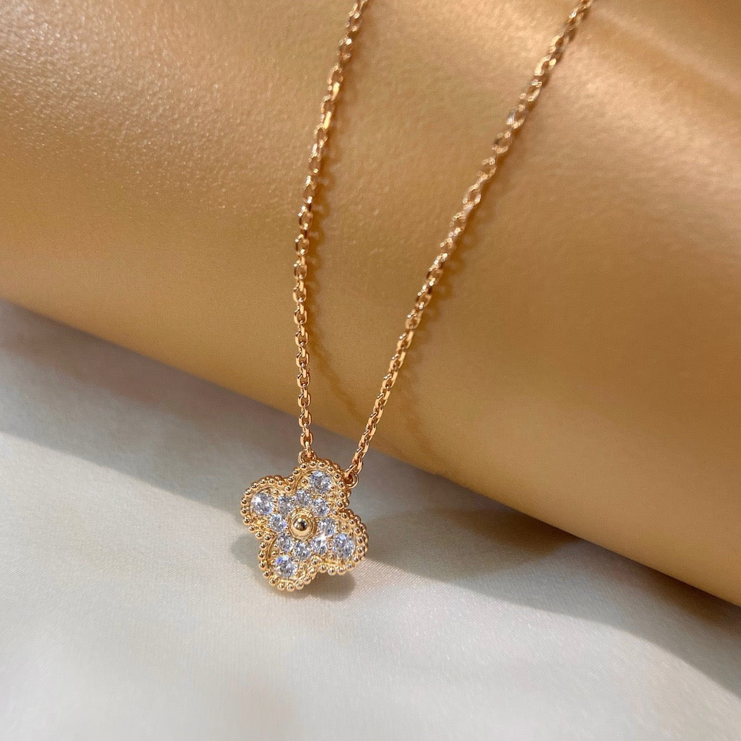 [WZQ]CLOVER 15MM DIAMOND SINGLE FLOWER NECKLACE