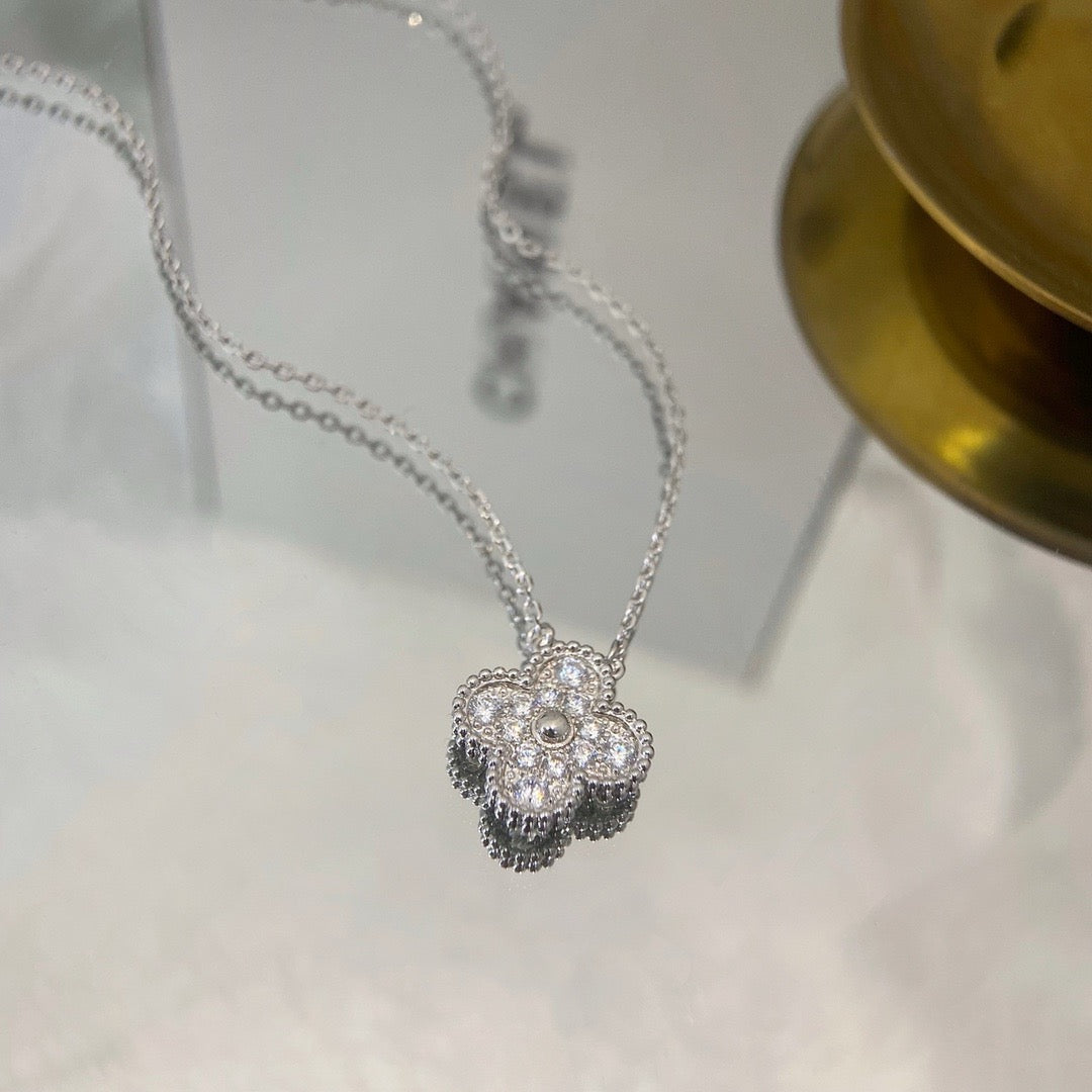 [WZQ]CLOVER 15MM DIAMOND SINGLE FLOWER NECKLACE