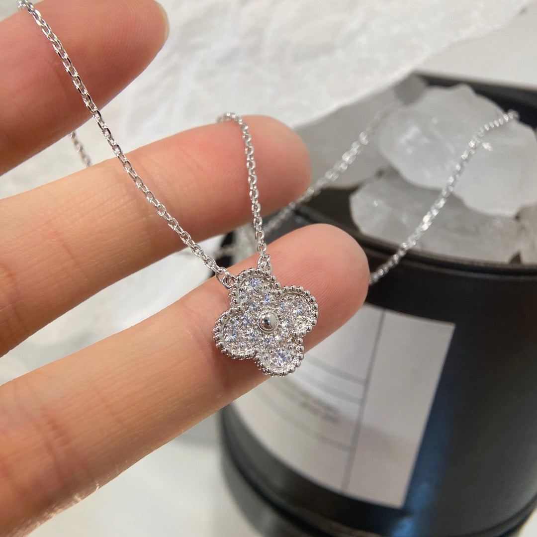 [WZQ]CLOVER 15MM DIAMOND SINGLE FLOWER NECKLACE