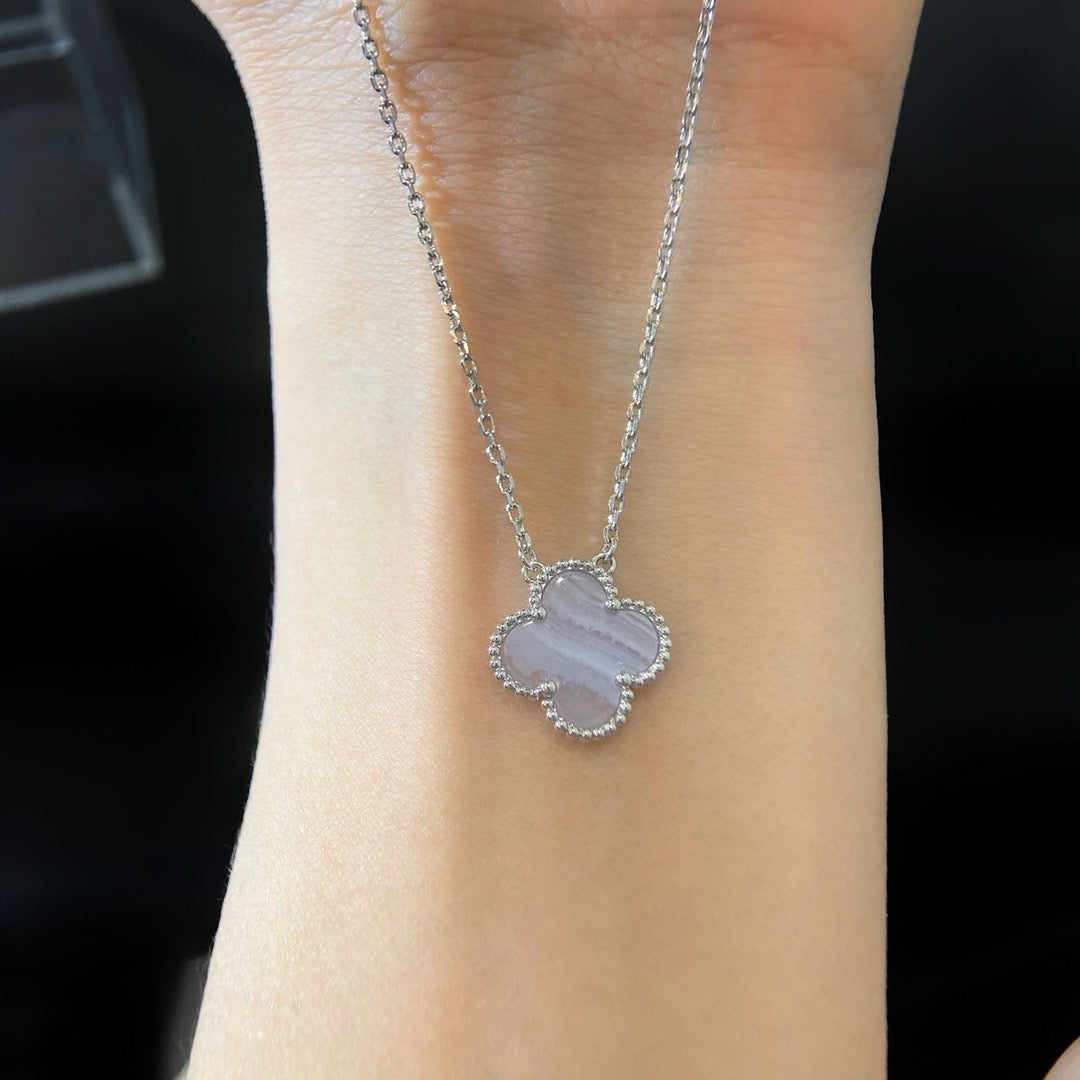 [WZQ]CLOVER 15MM BLUE CHALCEDONY NECKLACE SILVER