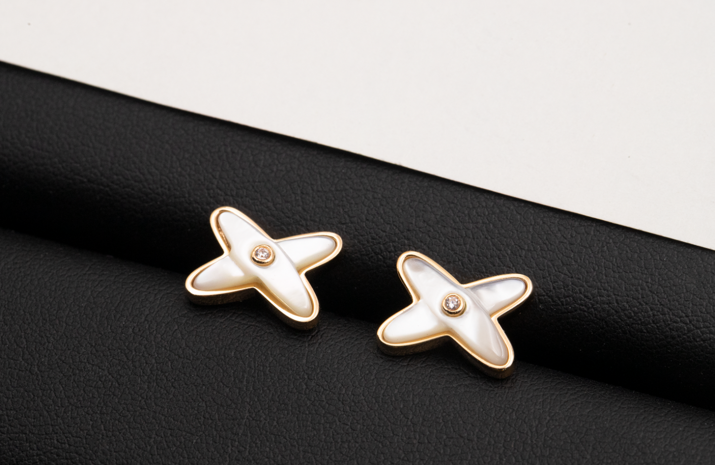[WZQ]JEUX DE WHITE MOP ROSE GOLD DIAMOND EARRINGS