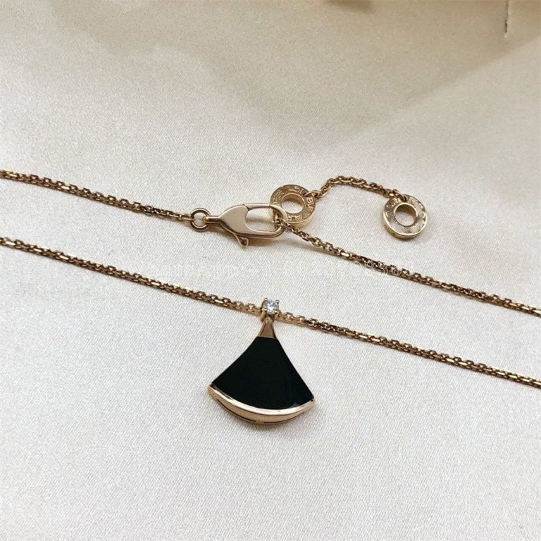 [WZQ]DREAM NECKLACE ONYX 1 DIAMOND