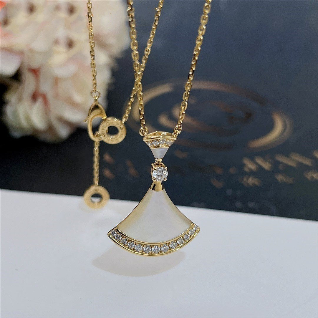 [WZQ]DREAM NECKLACE MOP GOLD DIAMOND