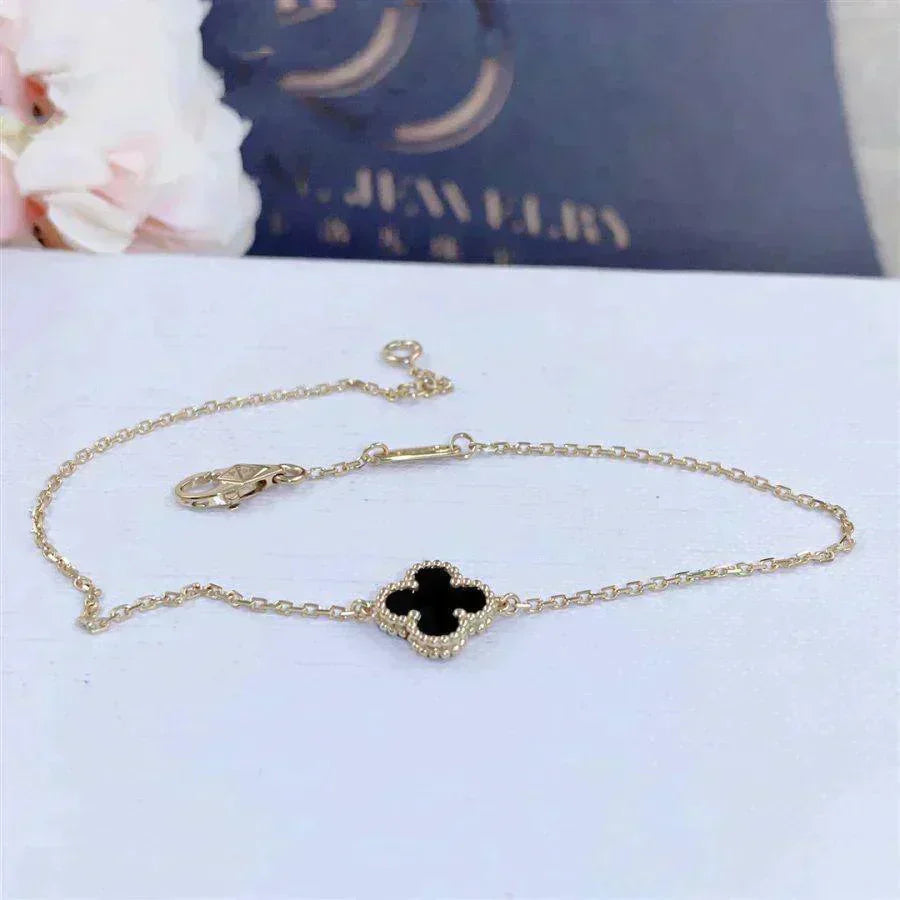 [WZQ]CLOVER ONYX SINGLE FLOWER BRACELET