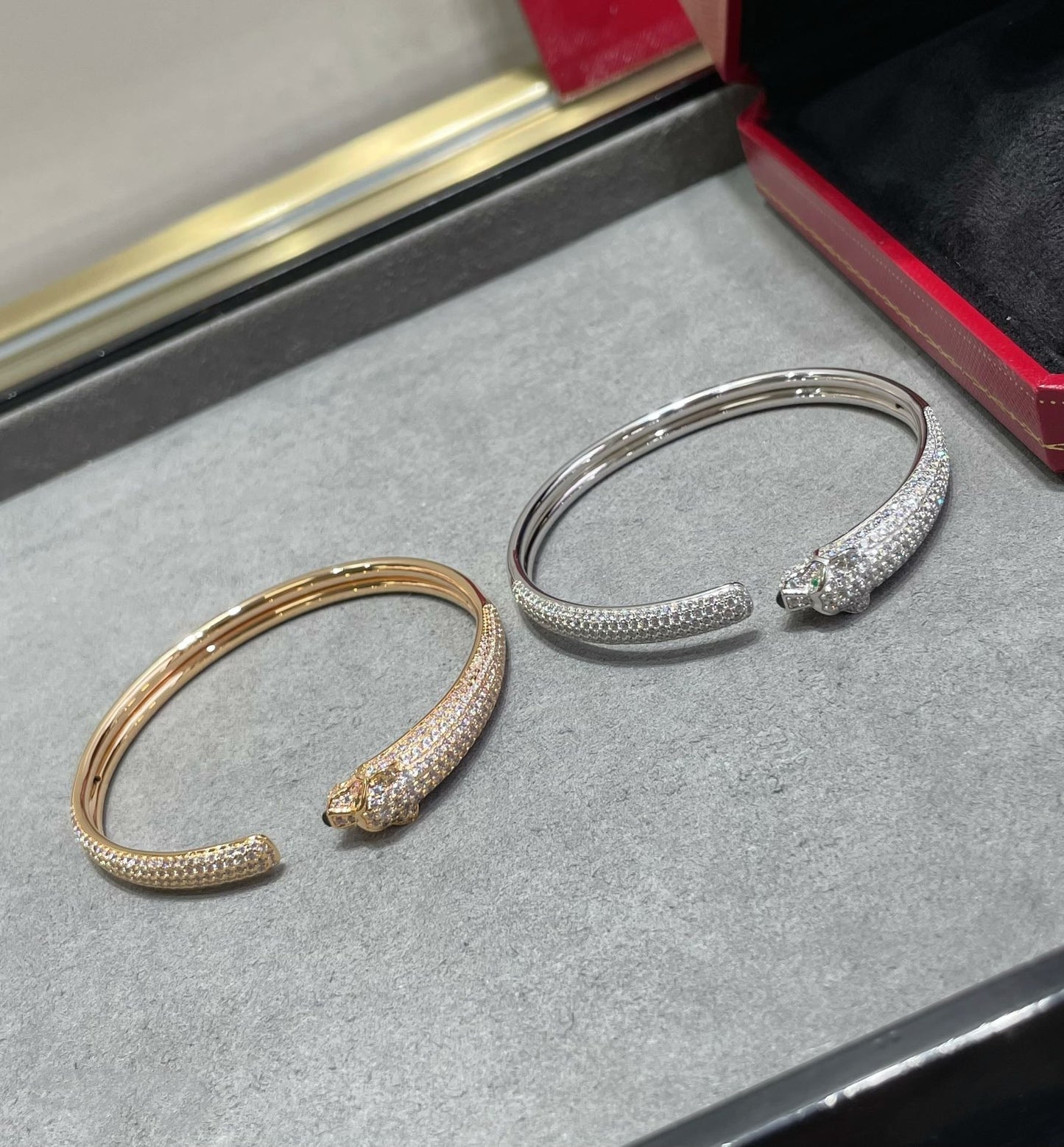 [WZQ]PANTHERE FULL DIAMOND OPEN BRACELET