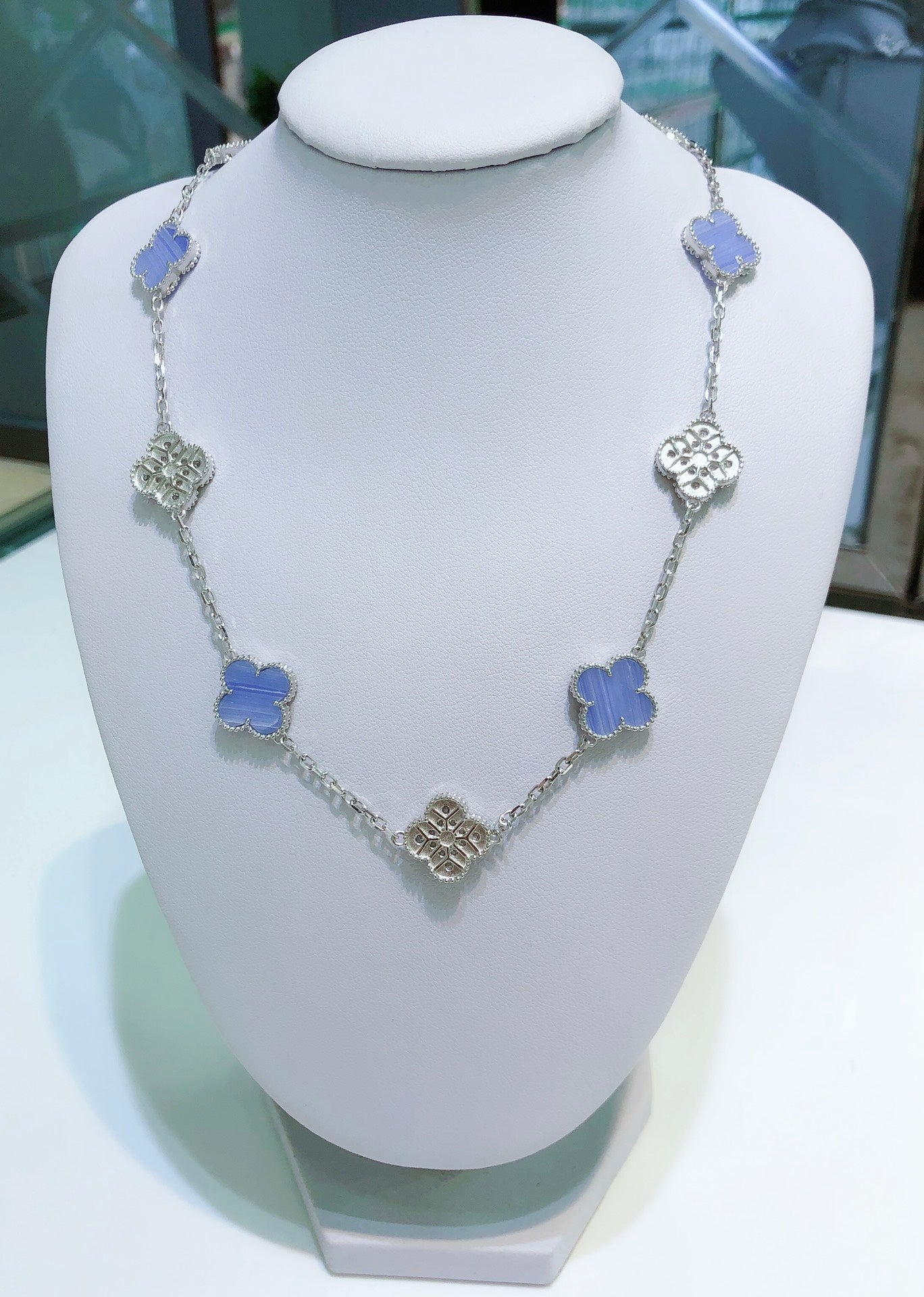 [WZQ]CLOVER 10 MOTIFS CHALCEDONY DIAMONDS SILVER NECKLACE