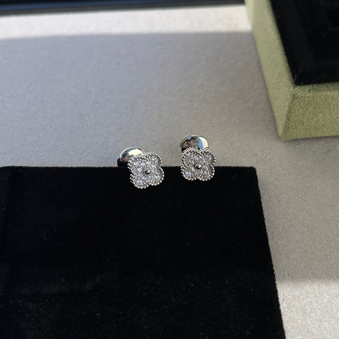 [WZQ]CLOVER MINI DIAMOND STUD EARRINGS